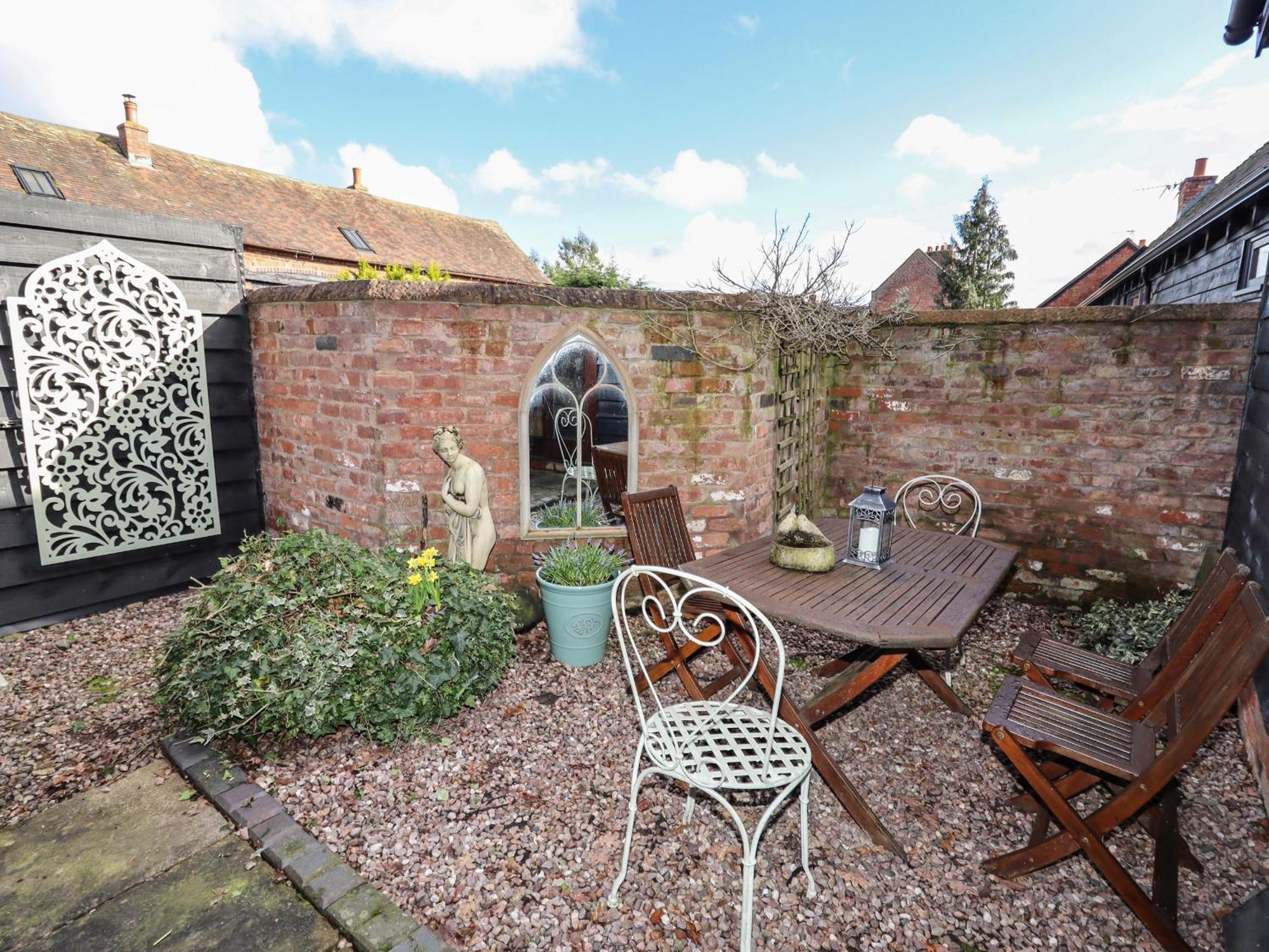 The Granary Villa Shrewsbury Bagian luar foto
